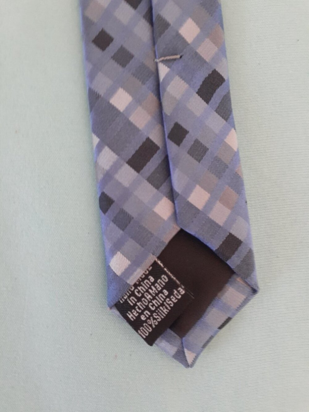 Van Heusen Men's tie blue line pattern silk - Picture 3 of 4